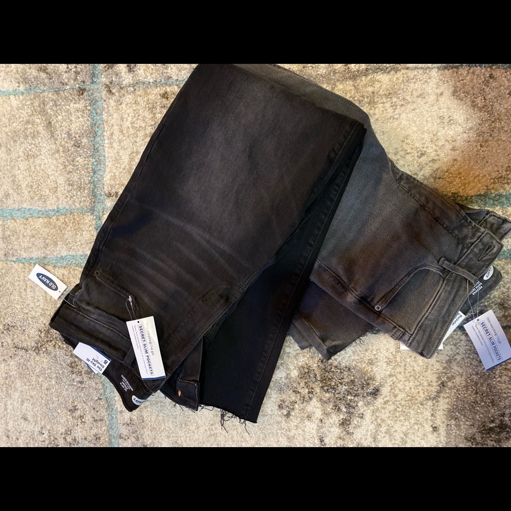 2 pair of NWT old navy jeans.